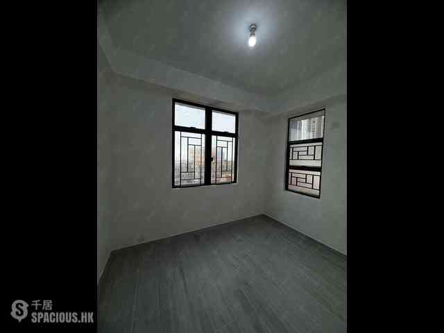 Mid Levels West - Scenic Heights Block 2 05