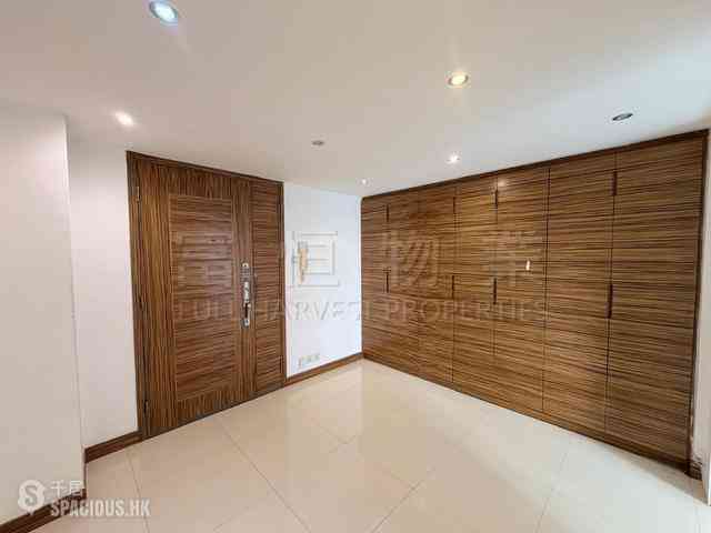 Happy Valley - King Cheung Mansions 04