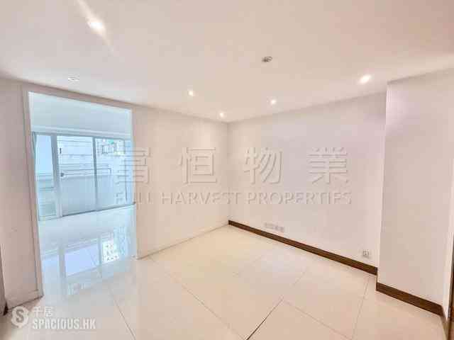 Happy Valley - King Cheung Mansions 02