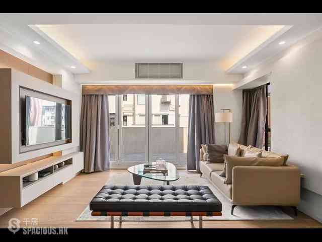 Mid Levels Central - Elegant Terrace Block 1 07