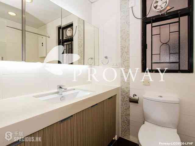 Mid Levels Central - Clovelly Court 06