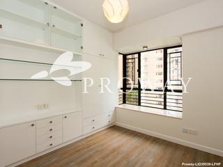 Mid Levels Central - Clovelly Court 07