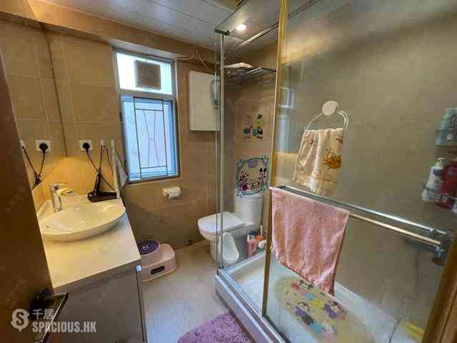 Mid Levels East - Grandview Tower Block B 11