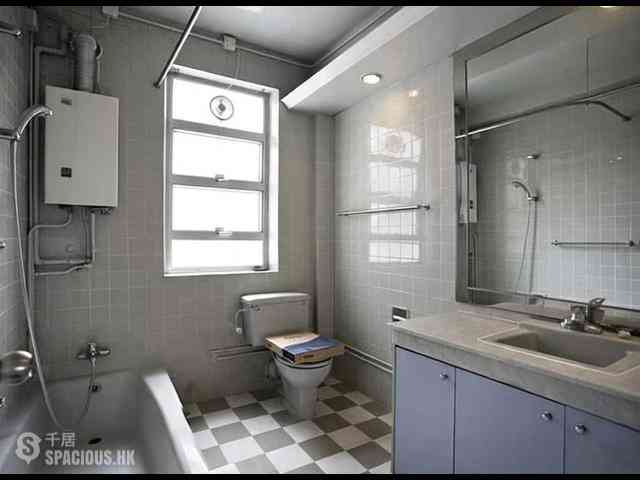 Pok Fu Lam - Four Winds Apartment 09