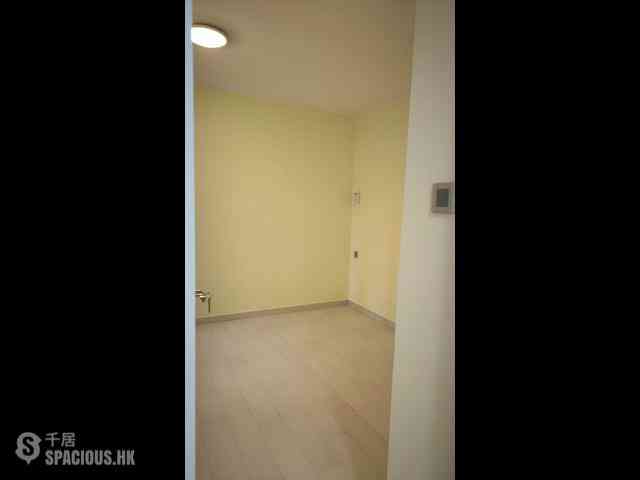 Chai Wan - New Jade Gardens Block 5 08