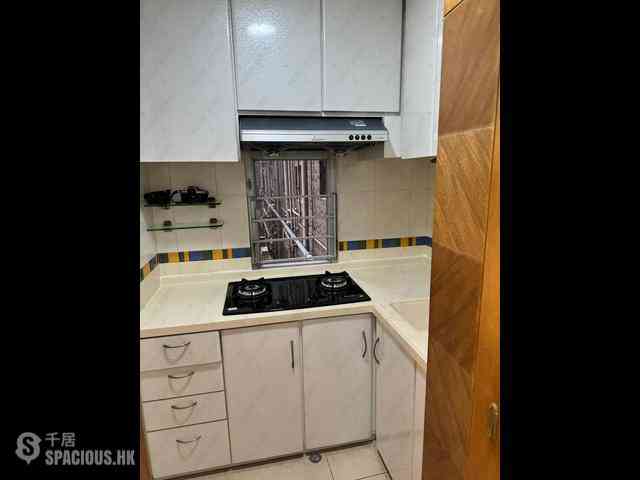 Sai Ying Pun - Yue Sun Mansion Block 1 10