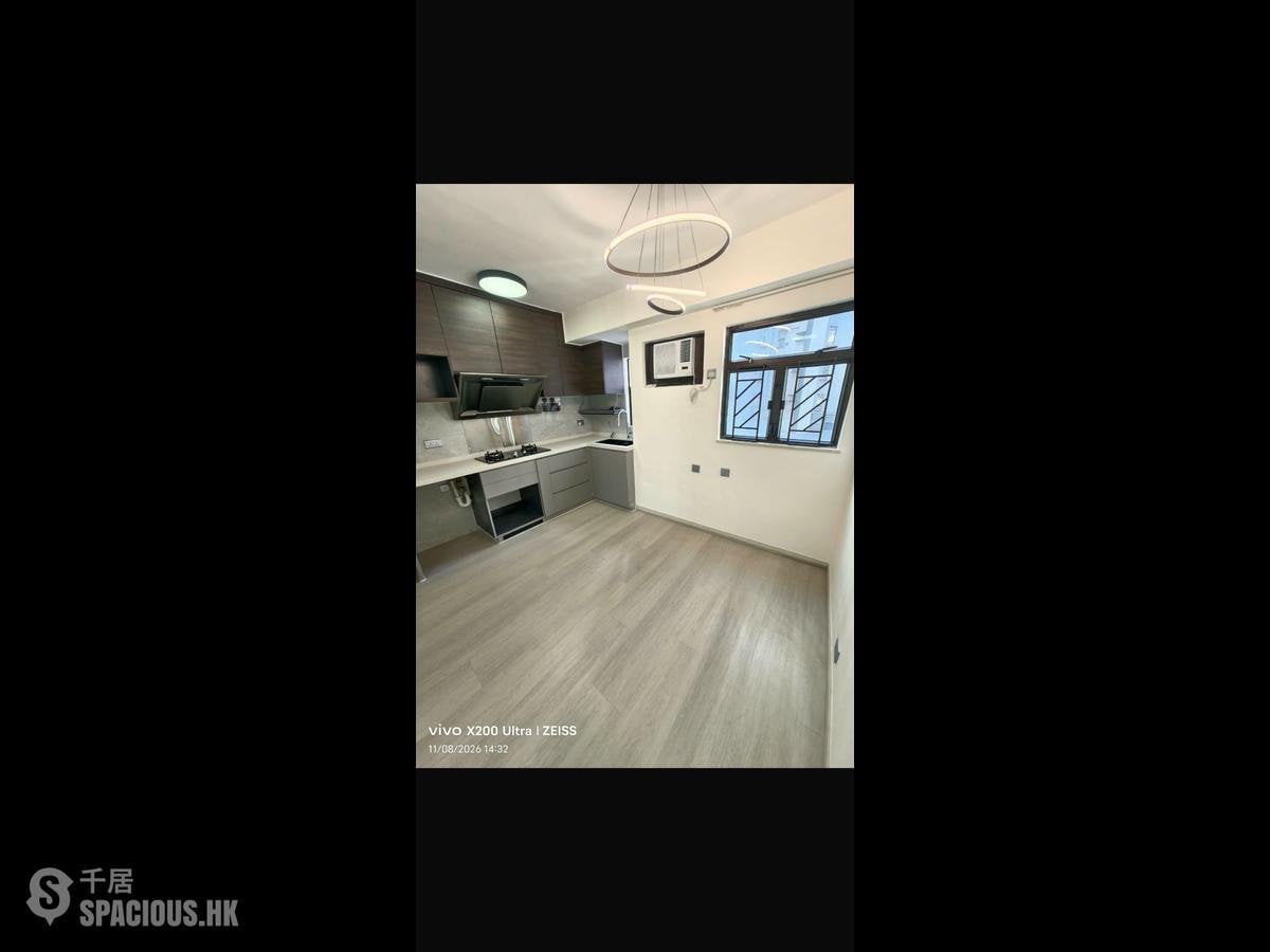 Kennedy Town - Wai Wah Court 01