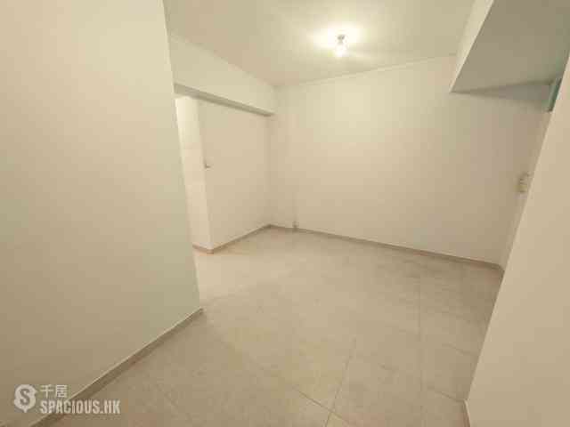 Quarry Bay - Kam Hoi Mansion 04