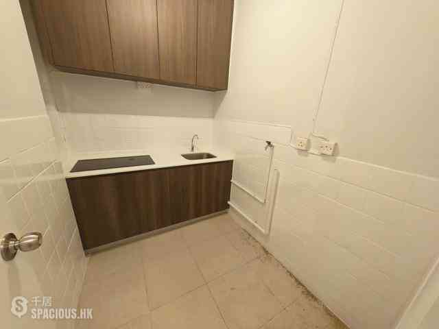 Quarry Bay - Kam Hoi Mansion 05