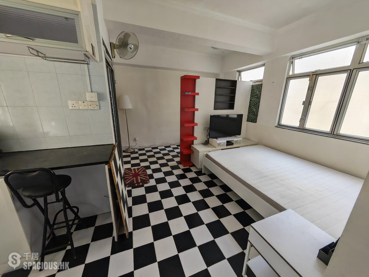 Central - Chung Shan House 01