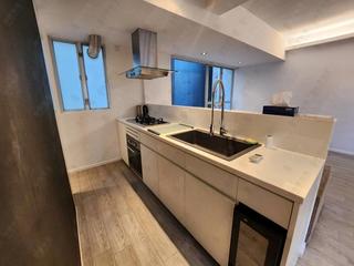 Mid Levels Central - The Rednaxela 23