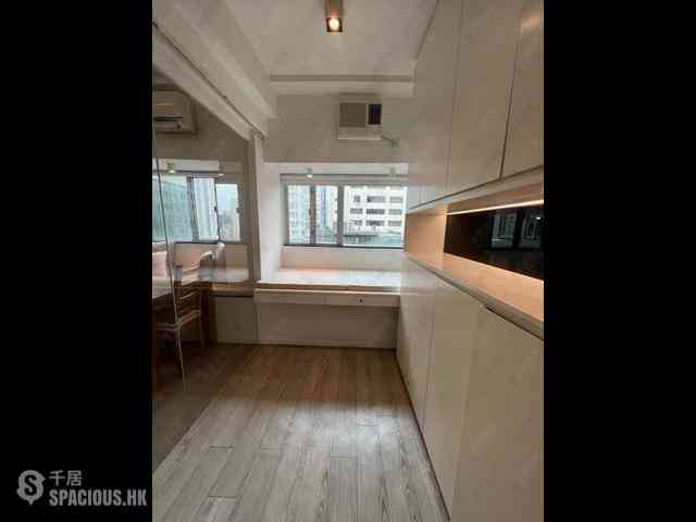 Mid Levels Central - The Rednaxela 37