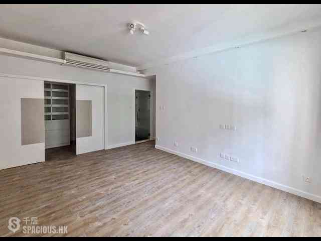Mid Levels Central - Clovelly Court Block 2 02