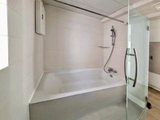 Mid Levels Central - Clovelly Court Block 2 06