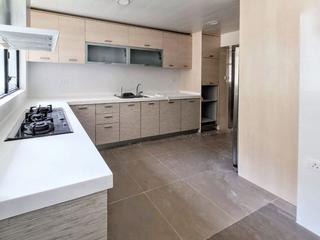 Mid Levels Central - Clovelly Court Block 2 07
