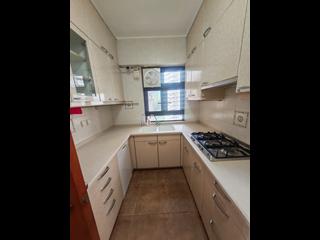 Pok Fu Lam - Baguio Villa Block 16 05
