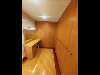 Pok Fu Lam - Baguio Villa Block 16 07