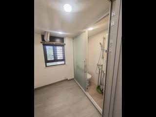 Pok Fu Lam - Baguio Villa Block 16 09