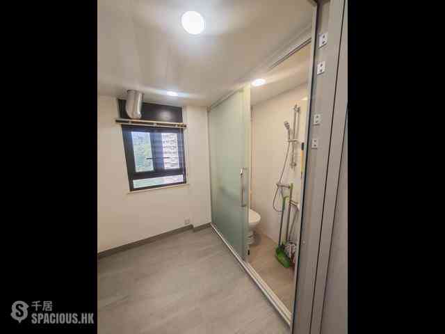 Pok Fu Lam - Baguio Villa Block 16 09