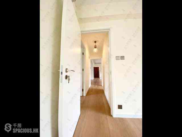 Mid Levels Central - Conway Mansion Block CD 19