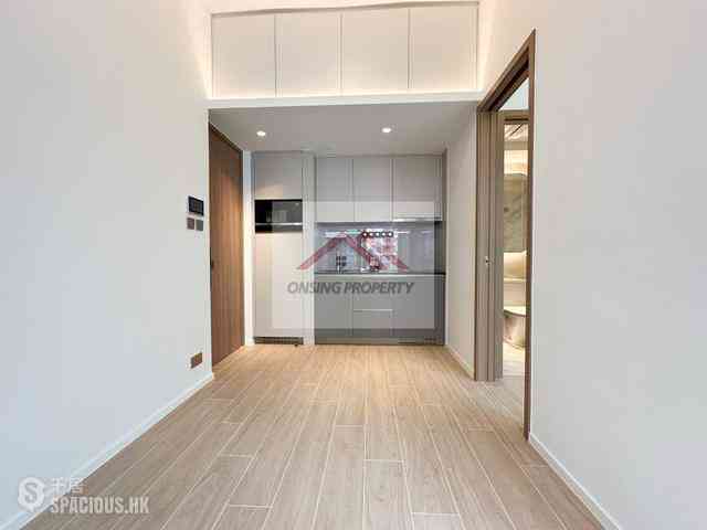 Sai Ying Pun - Des Voeux W Residence 03