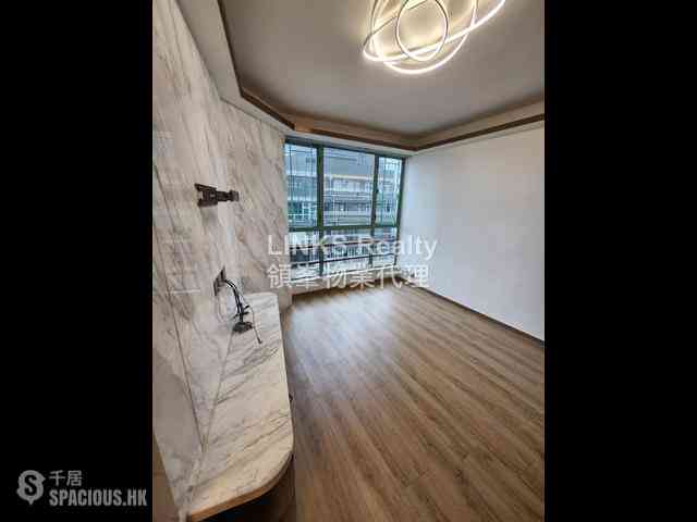 Mid Levels Central - Goldwin Heights 01