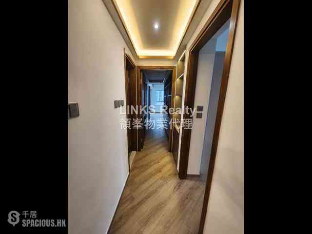 Mid Levels Central - Goldwin Heights 05