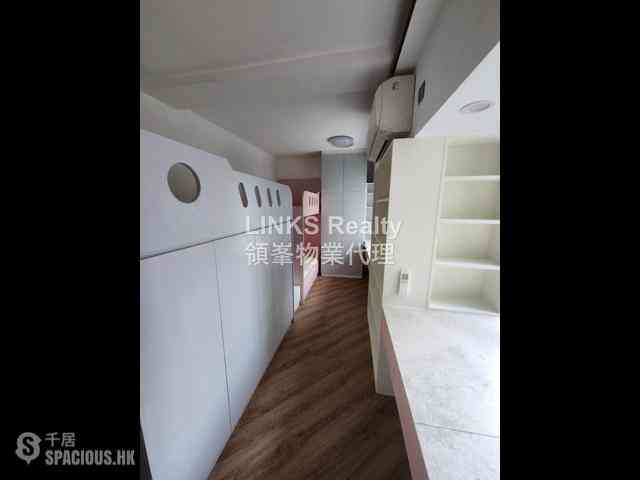 Mid Levels Central - Goldwin Heights 06