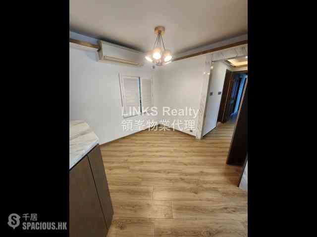 Mid Levels Central - Goldwin Heights 07