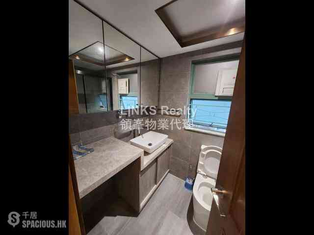 Mid Levels Central - Goldwin Heights 08