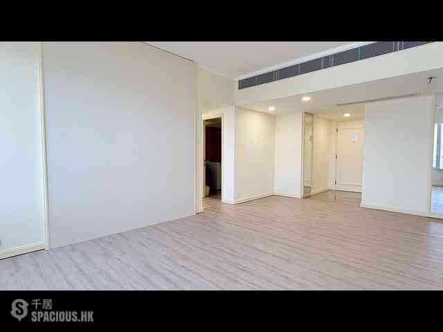 Wan Chai - Convention Plaza Apartments 02