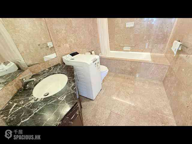 Wan Chai - Convention Plaza Apartments 08