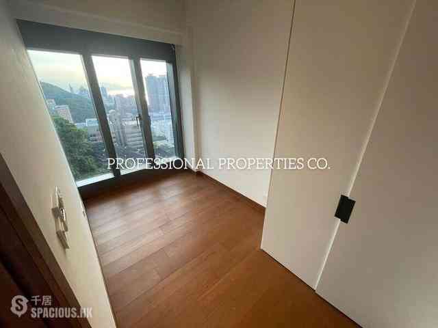 Mid Levels West - University Heights 10