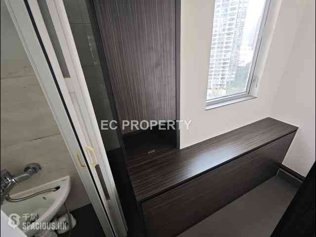 Tai Hang - Grand Deco Tower 14