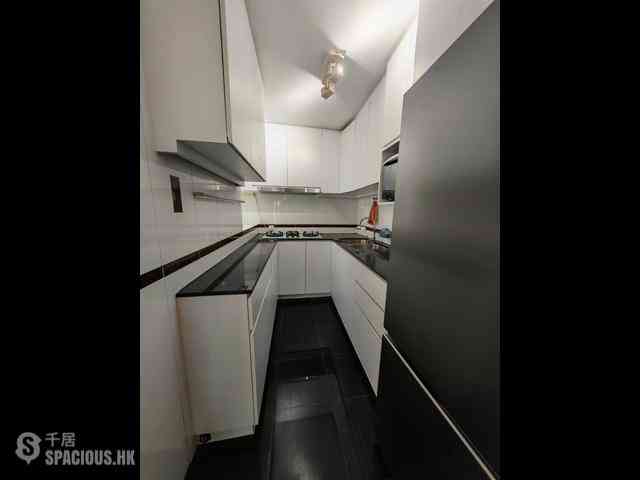 Ap Lei Chau - South Horizons Phase 3 16