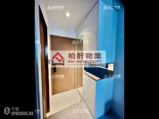 Quarry Bay - The Holborn 06