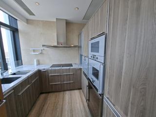 Mid Levels Central - Gramercy 07