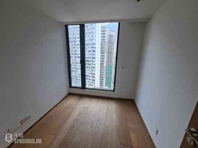 Mid Levels Central - Gramercy 12