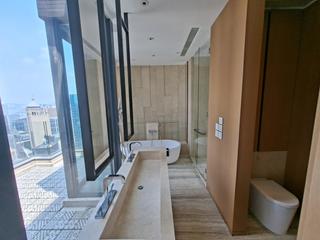 Mid Levels Central - Gramercy 18