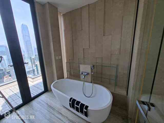 Mid Levels Central - Gramercy 17