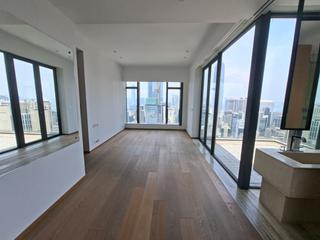 Mid Levels Central - Gramercy 15