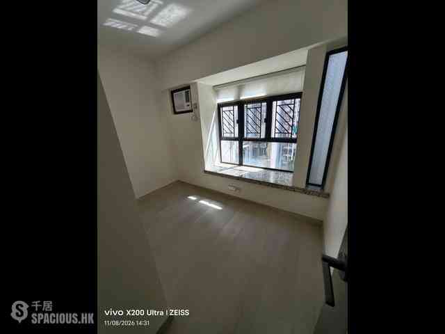Kennedy Town - Wai Wah Court 02