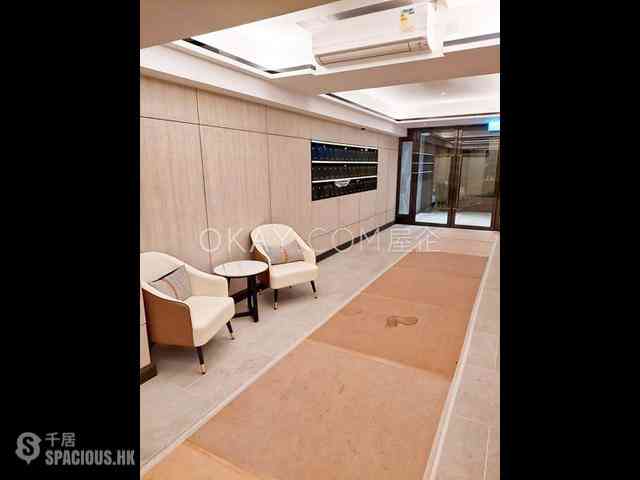 Mid Levels West - Hing Wah Mansions 14