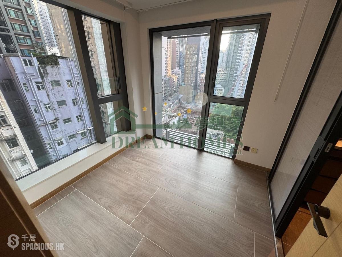 Sai Ying Pun - One・Artlane 01