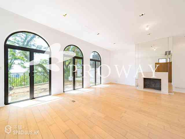 The Peak - Strawberry Hill 04