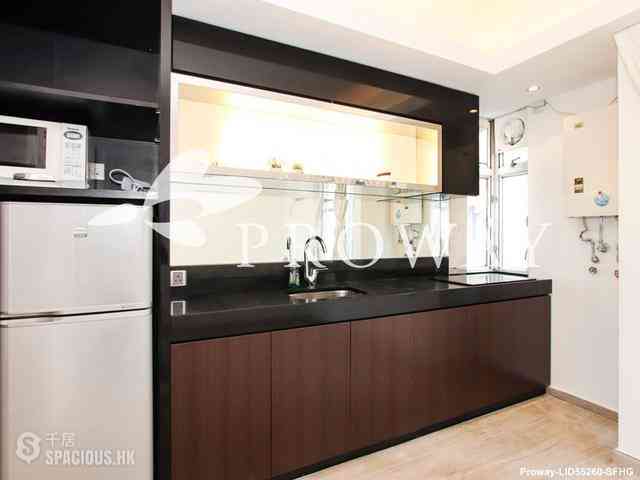 Mid Levels Central - Woodland Court 07