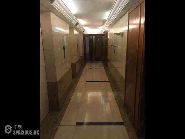 Wan Chai - Royal Court 03