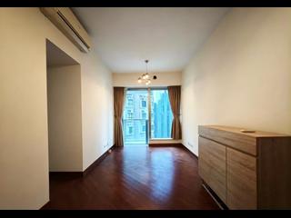 Wan Chai - The Avenue 03