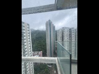 Quarry Bay - The Orchards Block 1 02