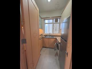 Quarry Bay - The Orchards Block 1 04